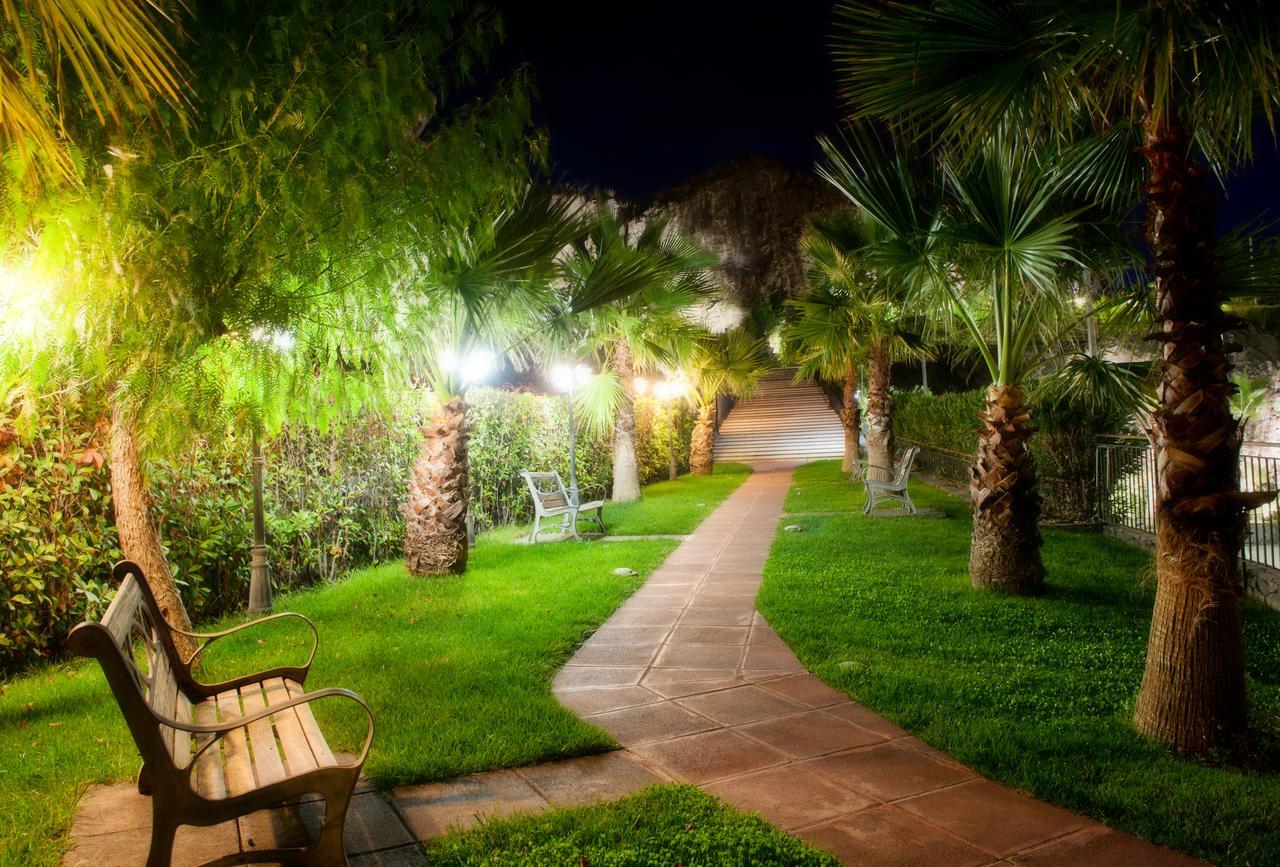Hotel Casale Dei Greci Biancavilla Bagian luar foto