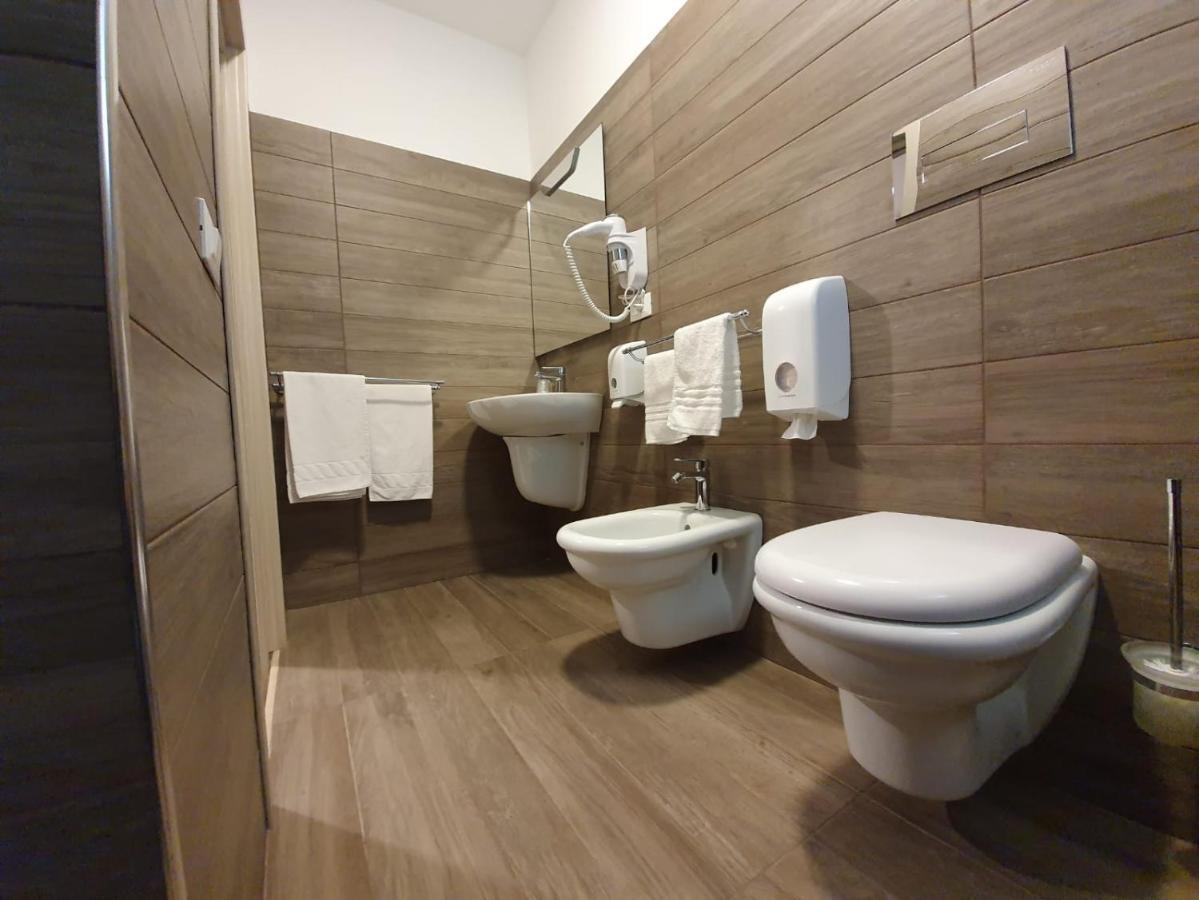 Hotel Casale Dei Greci Biancavilla Bagian luar foto